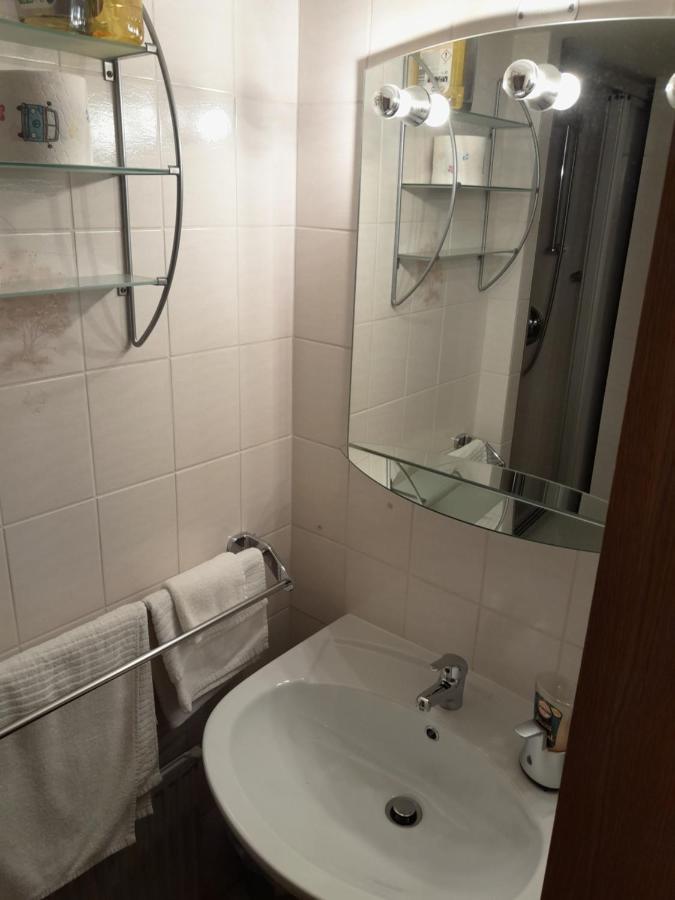 Apartment Mit Kueche Und Balkon Oder Terrasse, Ruhig Und Gut Erreichbar Piding Εξωτερικό φωτογραφία